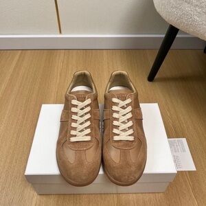 Maison Martin Margiela Men’s Tan Leather Sneakers